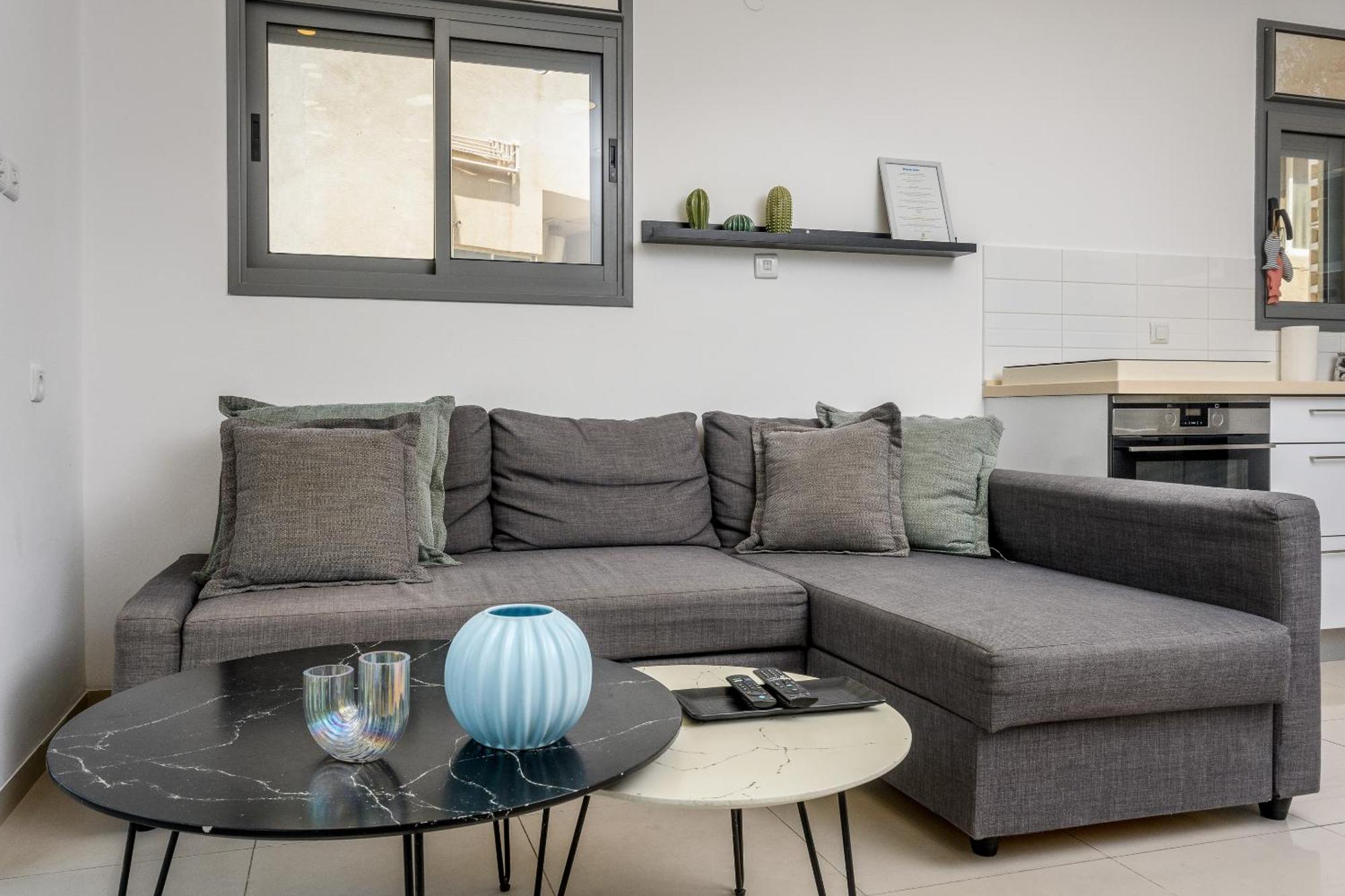 Very Nice 1 Bdr Apartment 2 Min From The Beach ! Tel Aviv Exterior photo